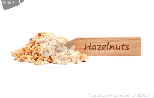 Image of Minced hazelnuts at plate