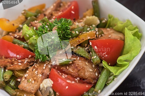Image of Warm salad with chicken