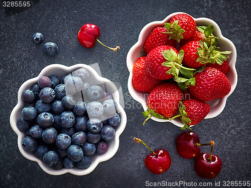 Image of fresh organic berries