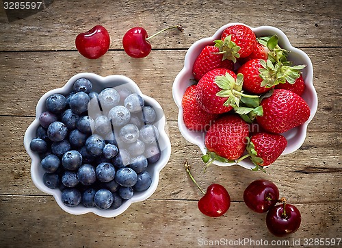 Image of fresh organic berries