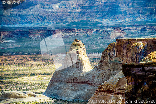 Image of landscape scenes near lake powell and surrounding canyons