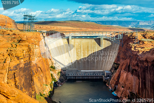 Image of lake powell dam and bridge in page arizona