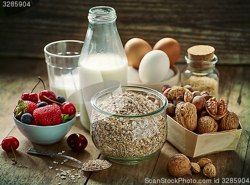 Image of healthy breakfast ingredients