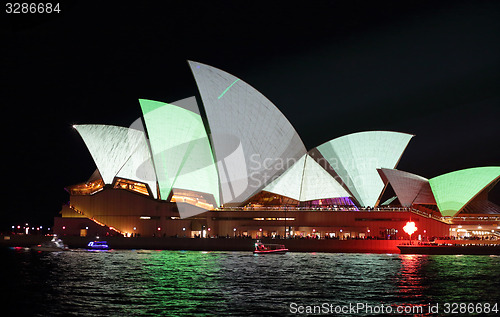 Image of Sydney Opera House in metallic grey and green