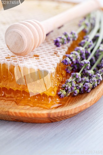 Image of honey comb