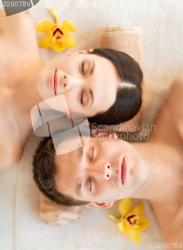 Image of couple in spa