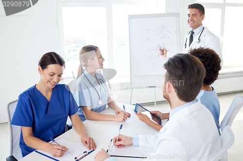 Image of group of doctors on presentation at hospital