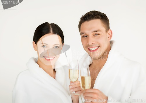 Image of couple in spa