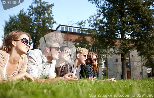 Image of group of students or teenagers hanging out