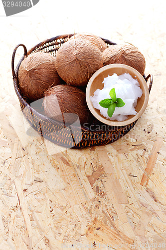 Image of coconut oil