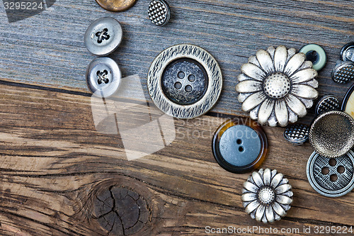 Image of several vintage buttons