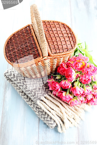 Image of picnic basket