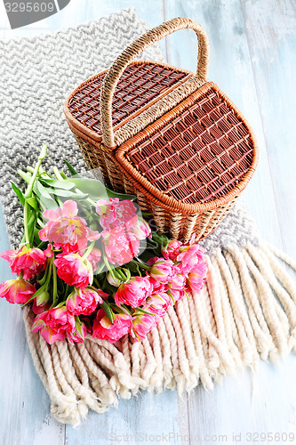 Image of picnic basket