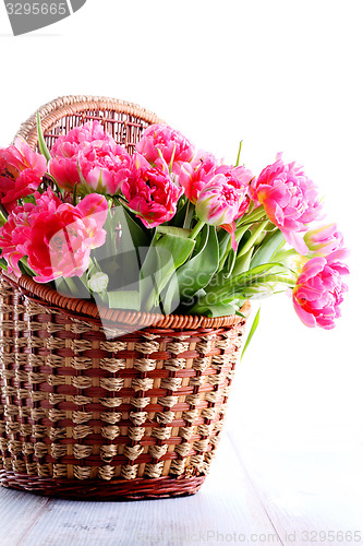 Image of picnic basket