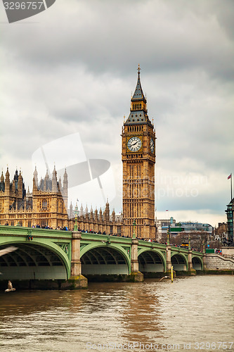 Image of Overview of London with the Elizabeth Tower