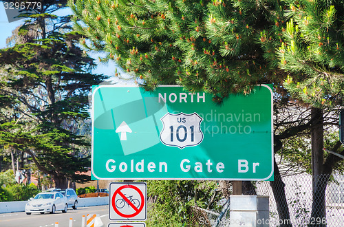 Image of Golden Gate bridge sign in San Francisco