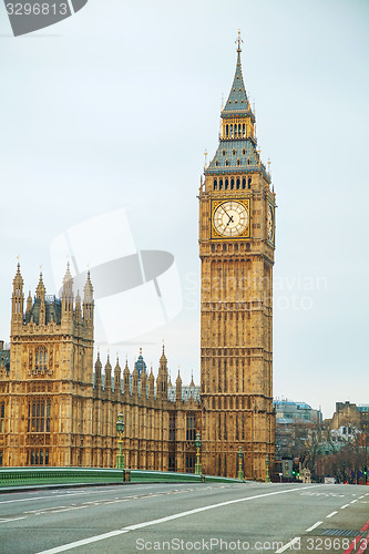 Image of Overview of London with the Elizabeth Tower