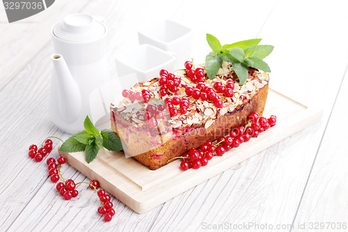 Image of red currants pie