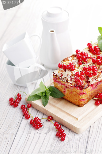 Image of red currants pie