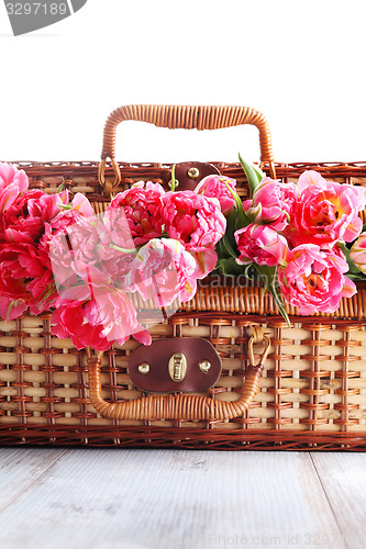 Image of picnic basket