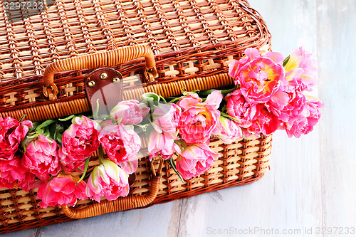 Image of picnic basket