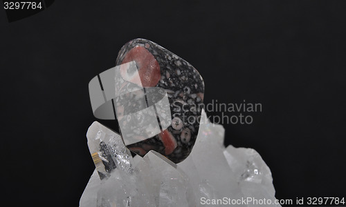 Image of Jasper on rock crystal