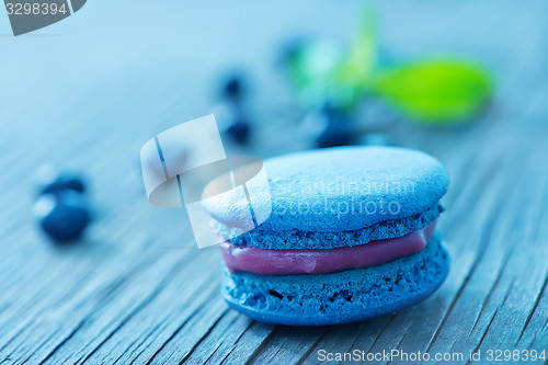 Image of blueberry macaroon
