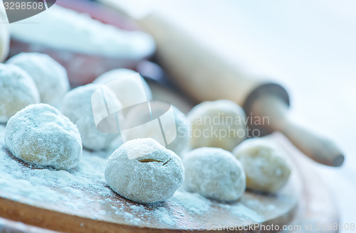 Image of raw dought 