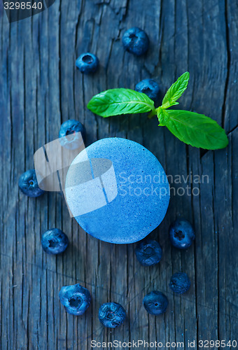Image of blueberry macaroon