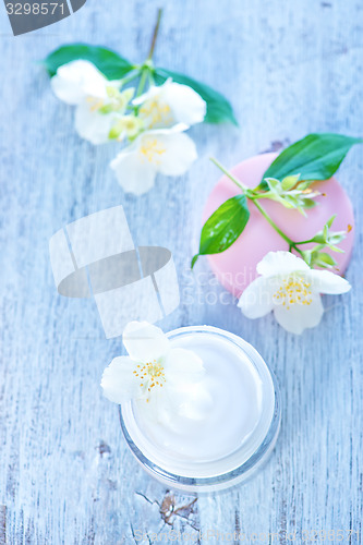 Image of cosmetic cream