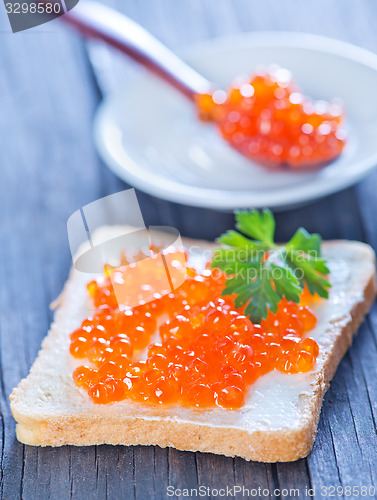 Image of bread with caviar