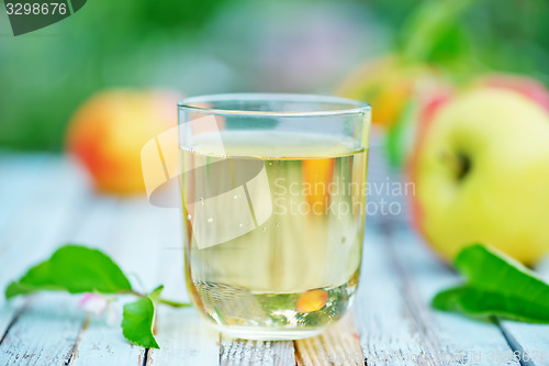 Image of apple juice