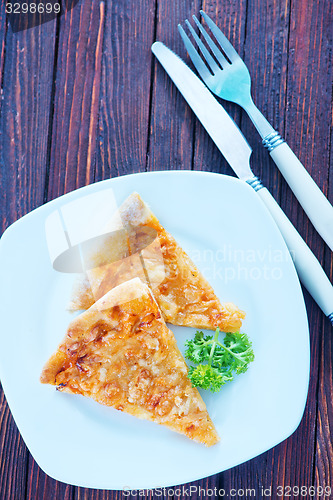 Image of cheese pizza