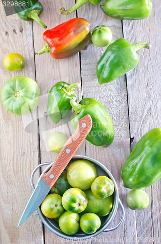 Image of green tomato and pepper 