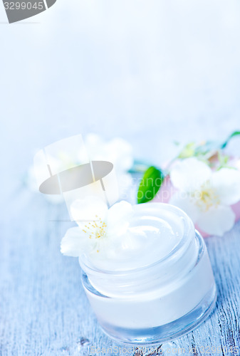 Image of cosmetic cream