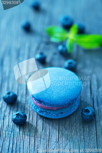 Image of blueberry macaroon