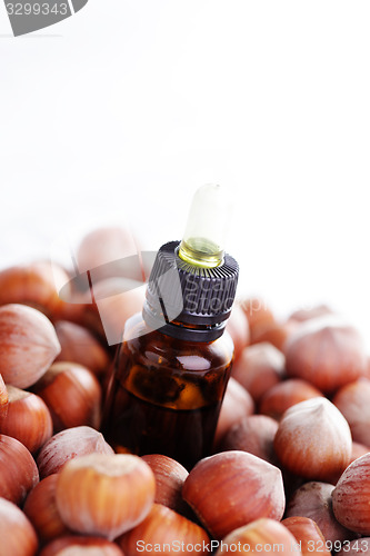 Image of hazelnut essential oil