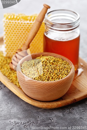 Image of bee pollen