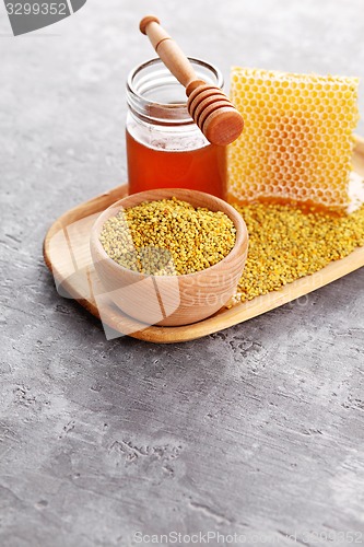 Image of bee pollen