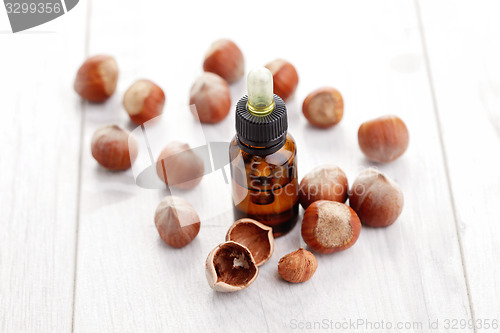 Image of hazelnut essential oil