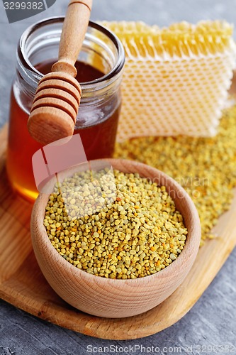 Image of bee pollen