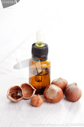 Image of hazelnut essential oil