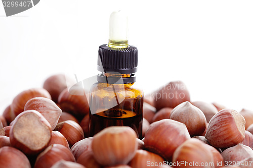 Image of hazelnut essential oil