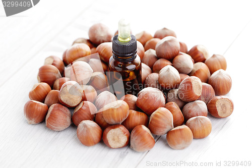 Image of hazelnut essential oil