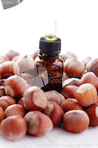 Image of hazelnut essential oil