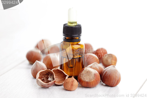 Image of hazelnut essential oil