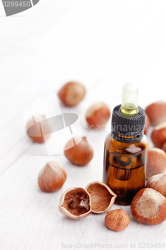 Image of hazelnut essential oil