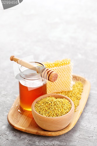 Image of bee pollen