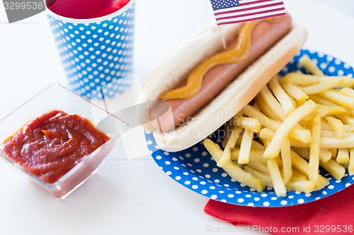 Image of food and drinks on american independence day party