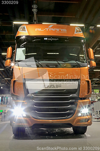 Image of DAF XF 510 Euro 6 Truck Tractor Headlights